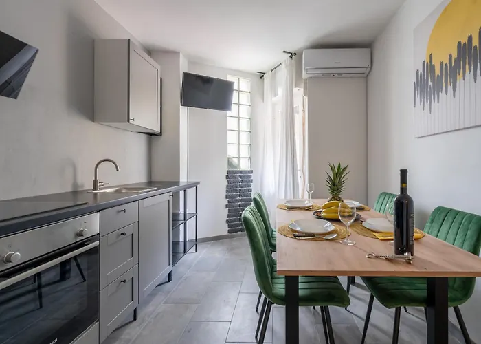 Apartment Solis Del Mar Modern Colosseum & Marina Walk Pula