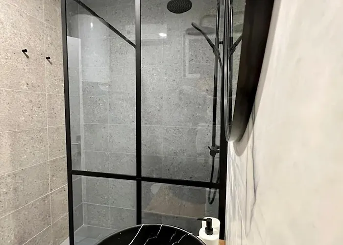 Apartment Solis Del Mar Modern Colosseum & Marina Walk