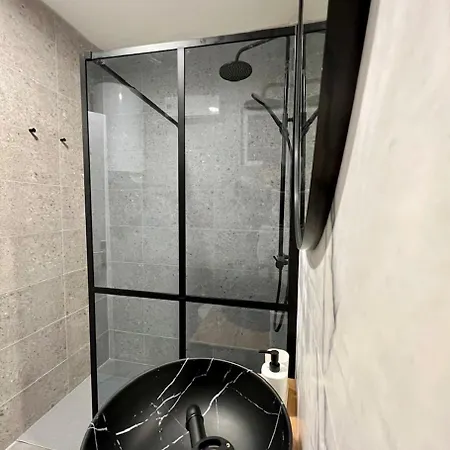 Appartamento Solis Del Mar Modern Colosseum & Marina Walk